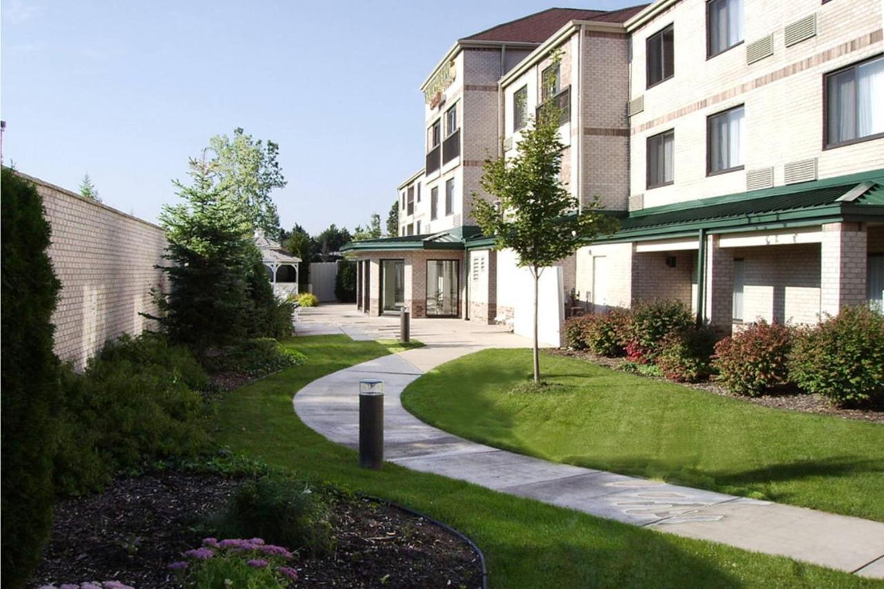 Courtyard Detroit Brighton Exterior foto